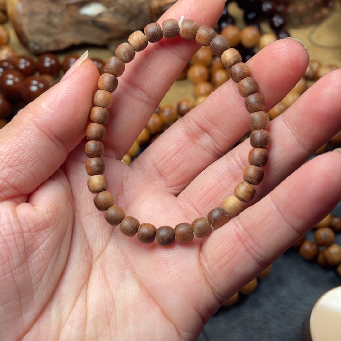 檀香木无事牌0.6黑肉浮水老型