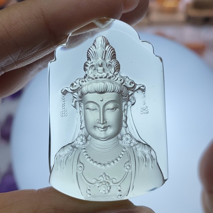 水晶颈饰未镶嵌酒*