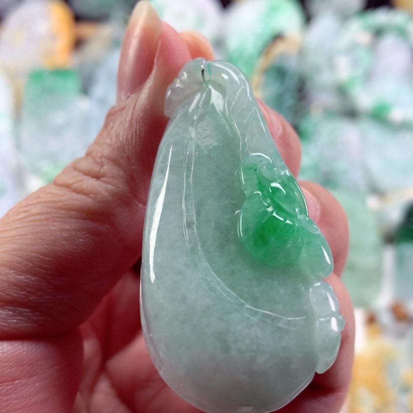 【闪购商品】翡翠吊坠(不含链)未镶嵌