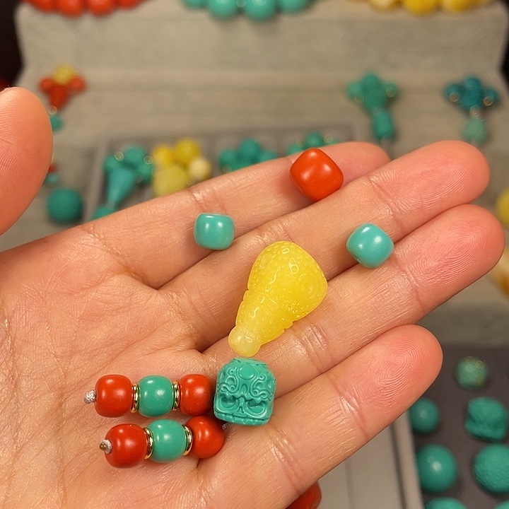 蜜蜡未镶嵌裸石顶10老邢，腰10老邢，弟子珠6