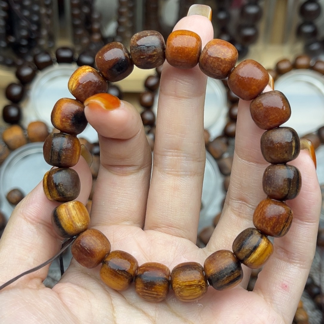 者***里贡木印尼1/1.1血珀妖花