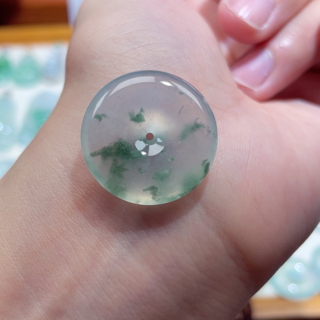 翡翠未镶嵌颈饰扣子