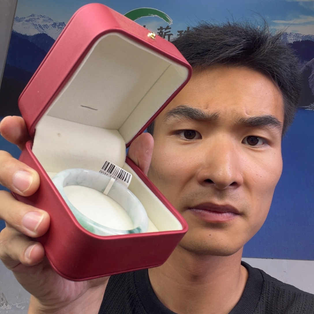 翡翠手镯未镶嵌多样性拍一发一