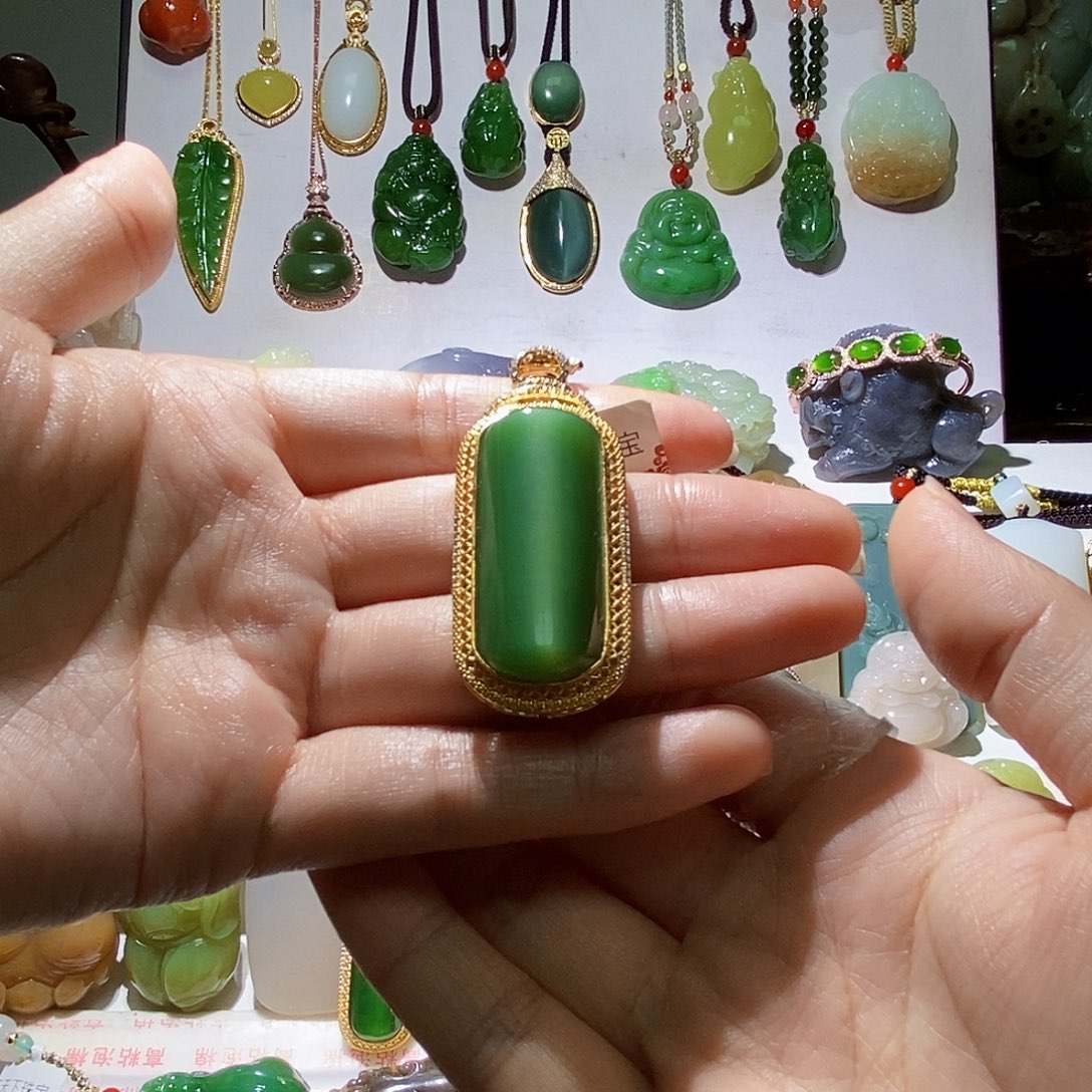 鼎***华和田玉未镶嵌颈饰