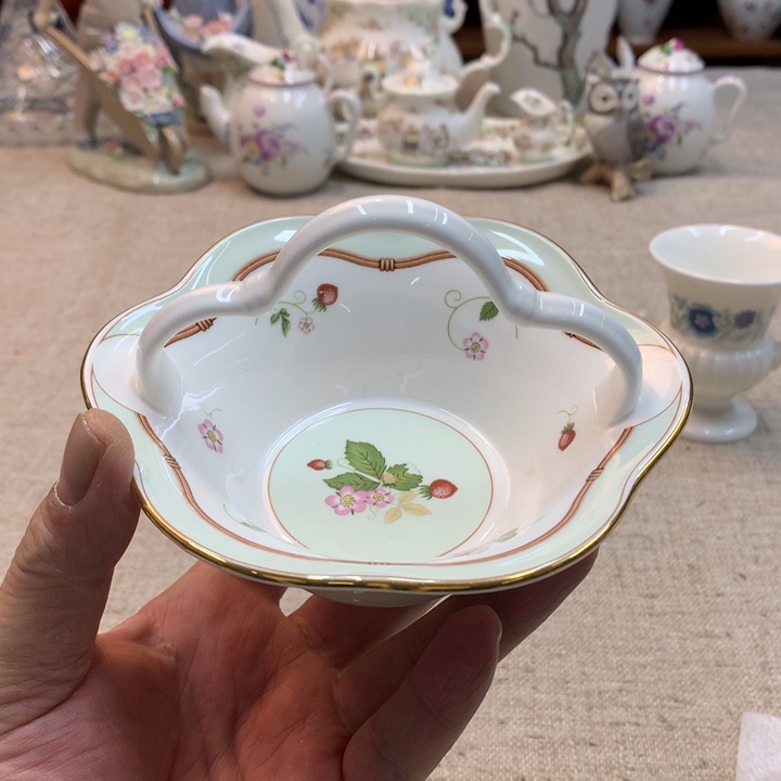 金瓷阁家的美丽瓷器