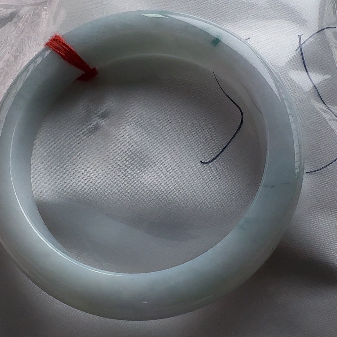 翡翠手镯未镶嵌天然