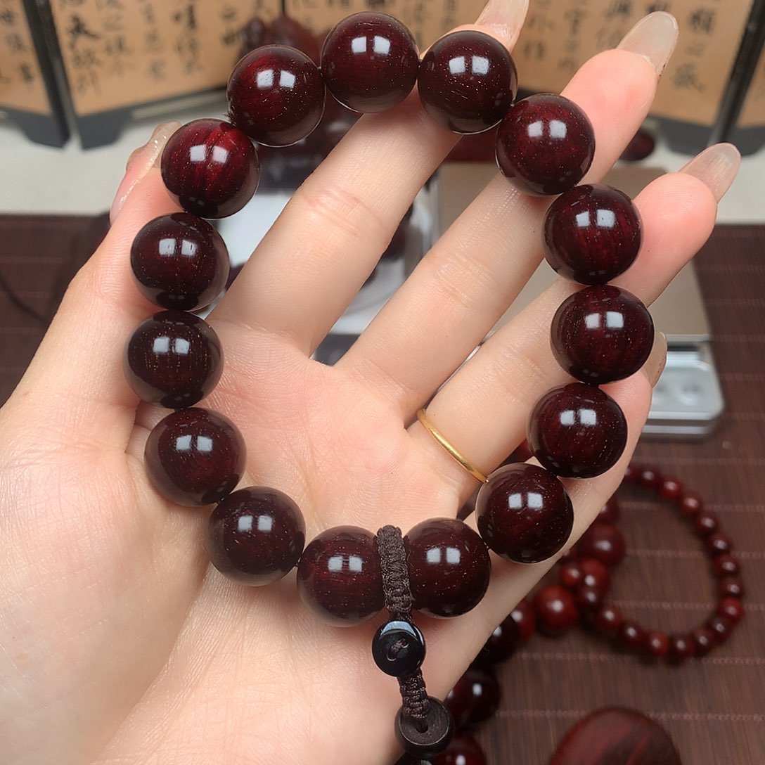 檀香紫檀（小叶紫檀）上**水1.5小爆星