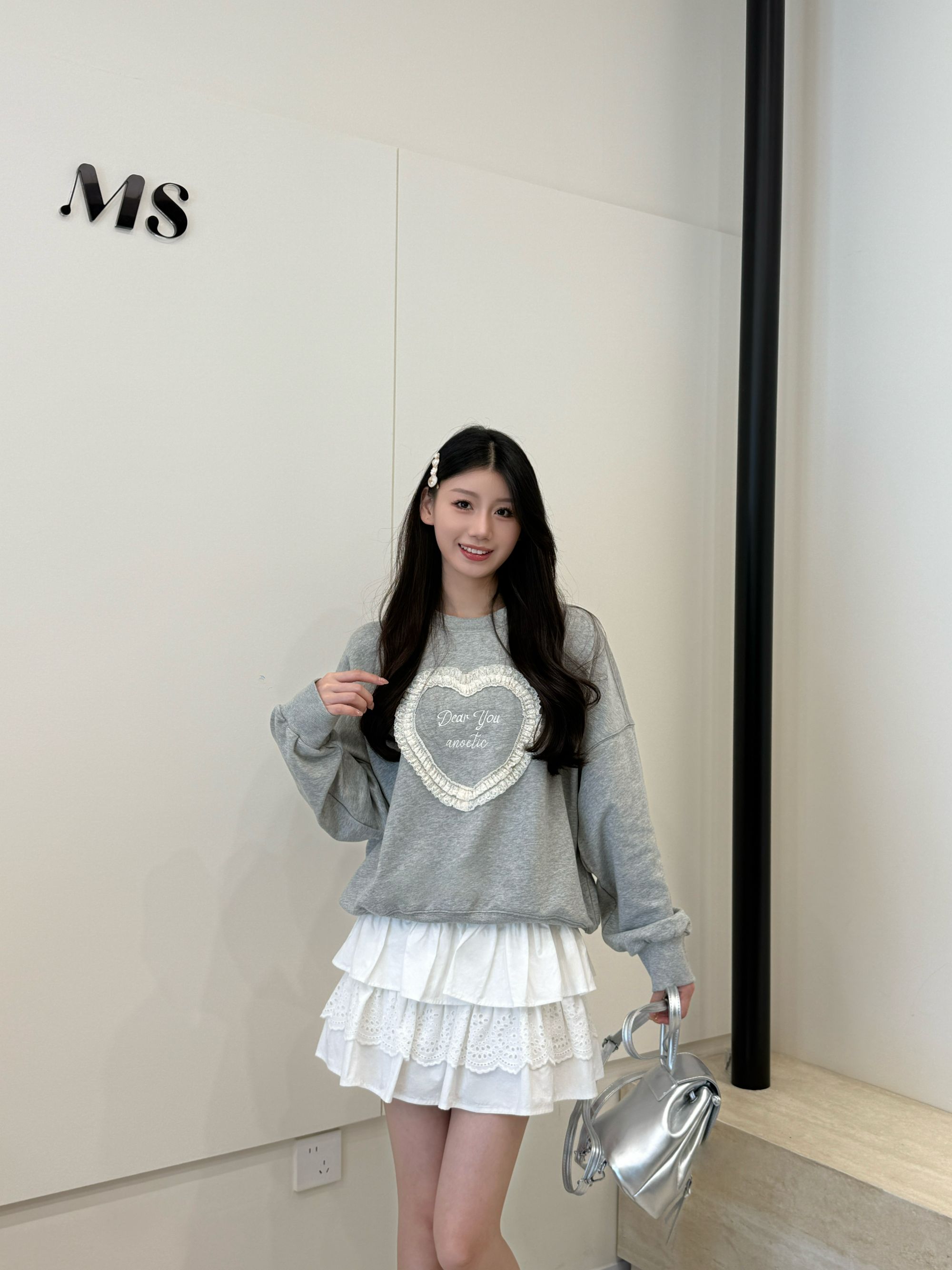 韩系甜美爱心设计圆领宽松百搭显瘦时尚卫衣2025秋新款