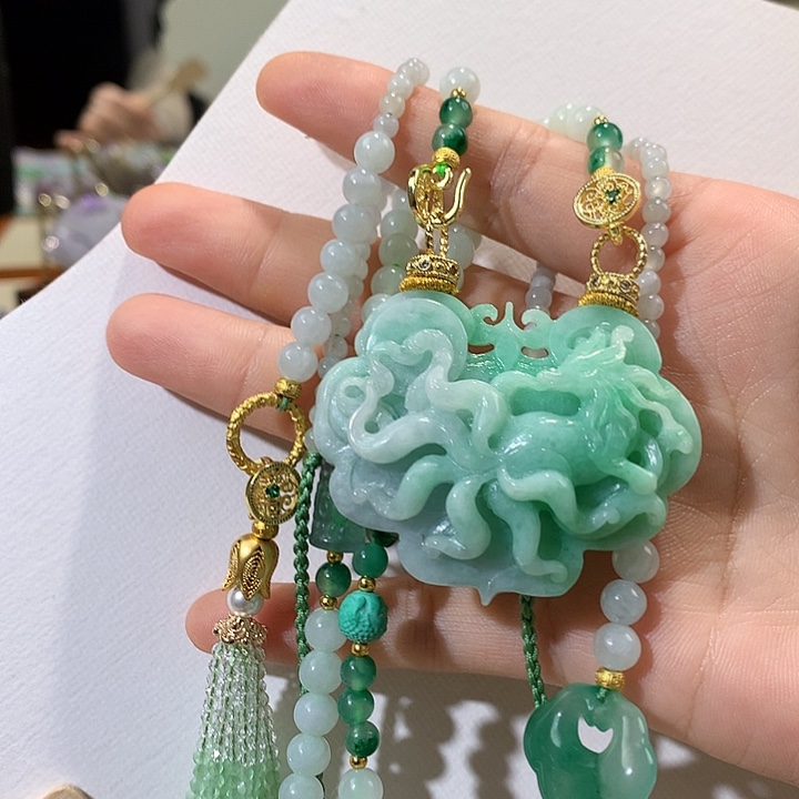 翡翠未镶嵌颈饰翡翠吊坠