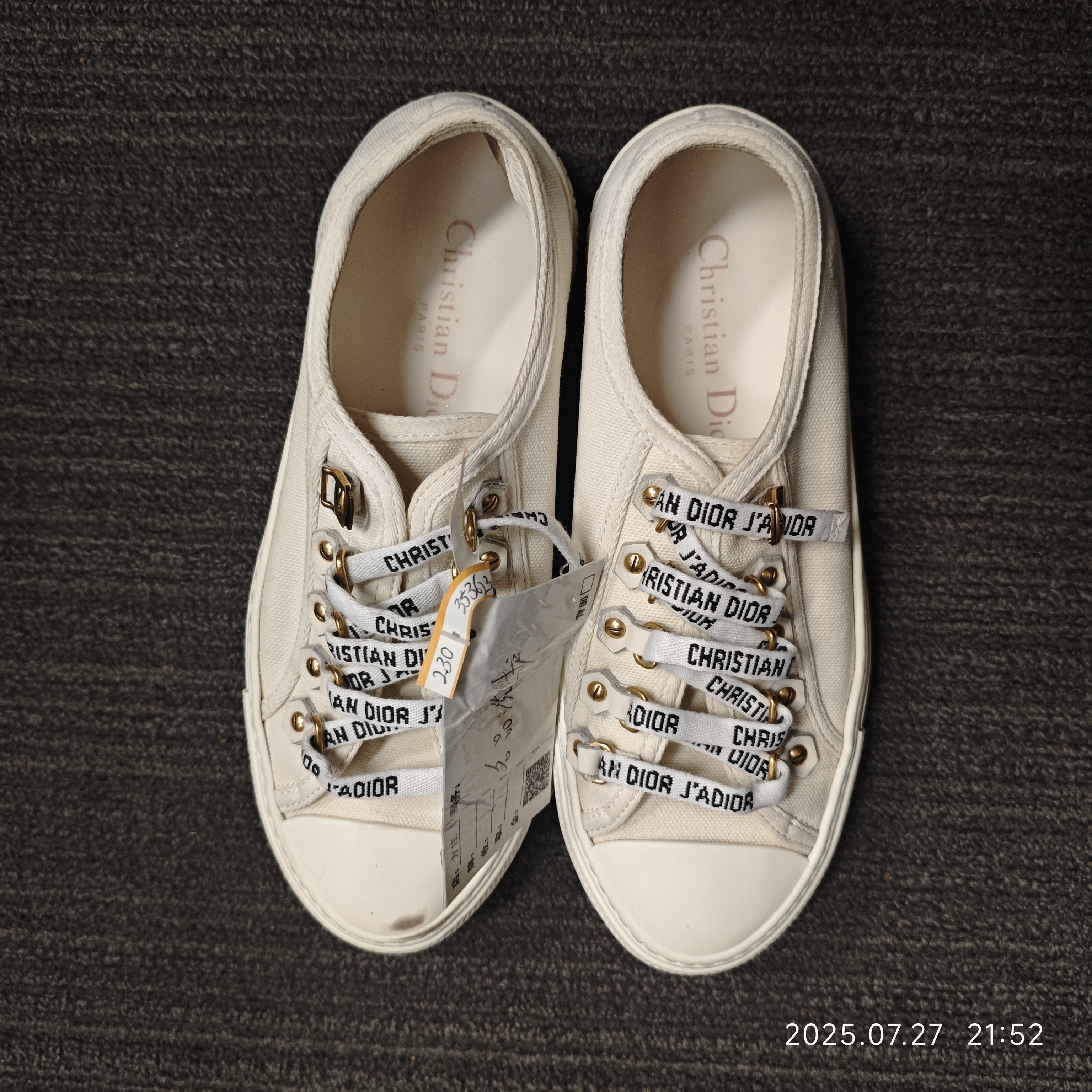 95新 DIOR/迪奥 麦殿/平底鞋36码白色/250727CHH8X41