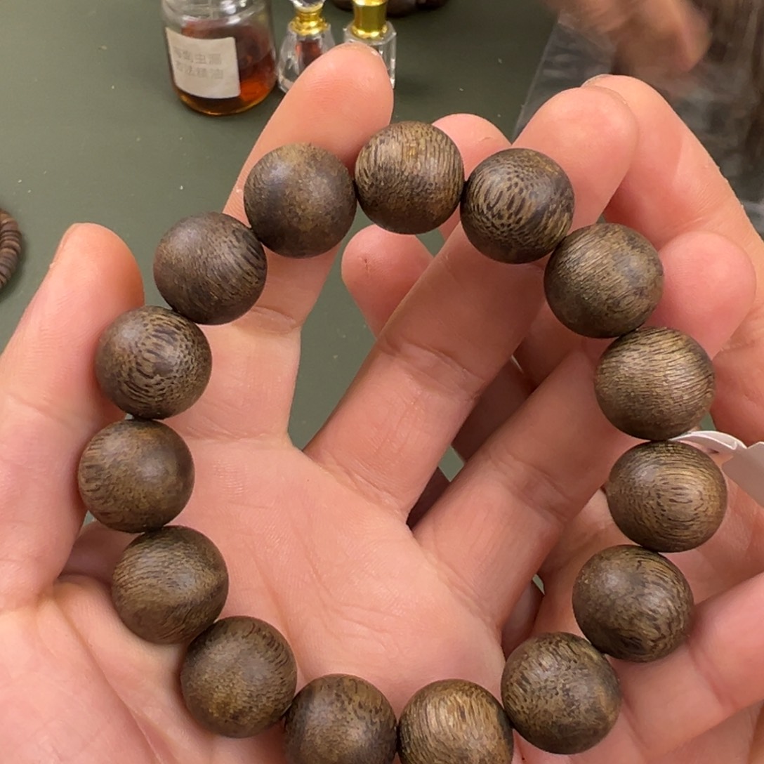 沉香手串海南流油王1.5/17g