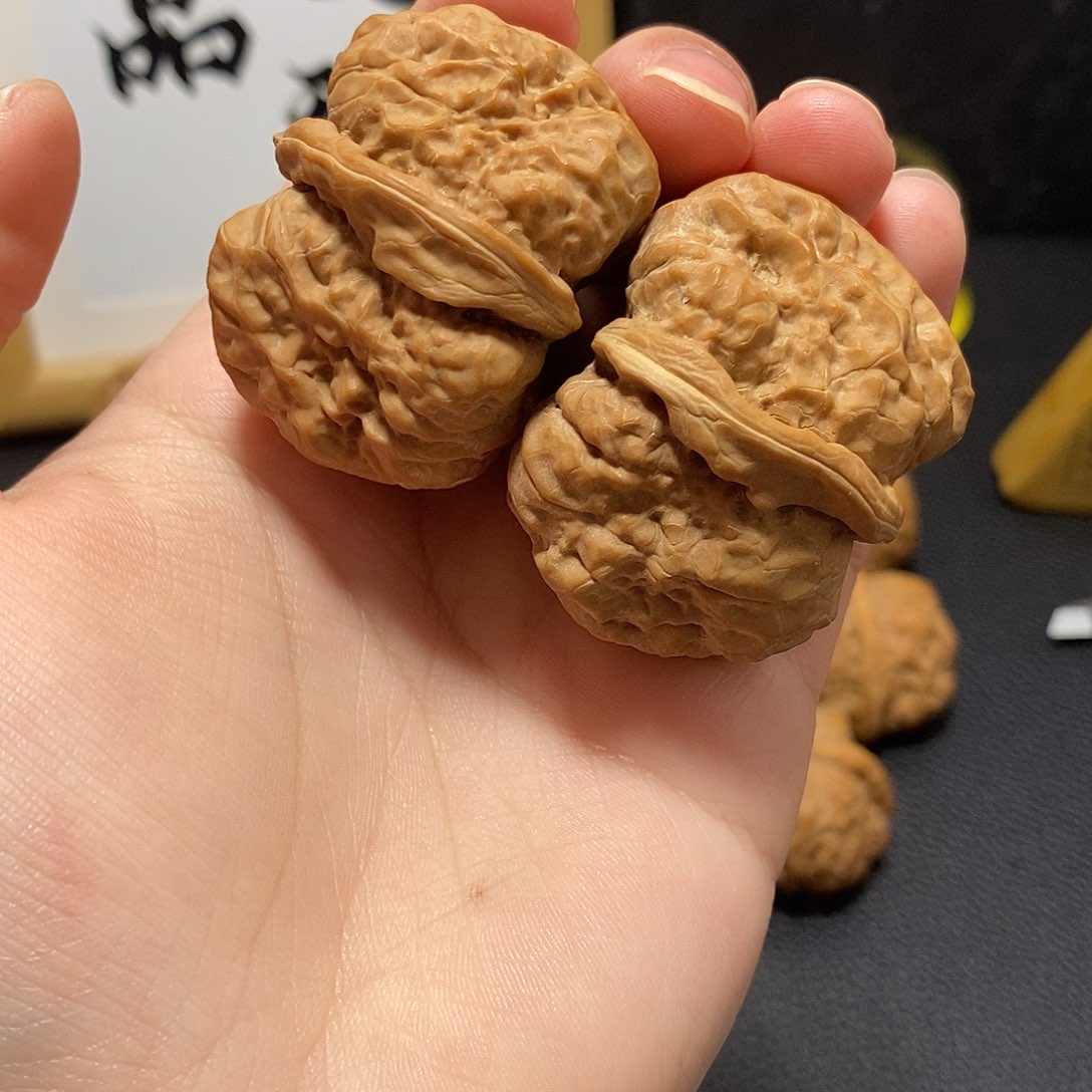 文玩核桃把件刘***发蛤蟆