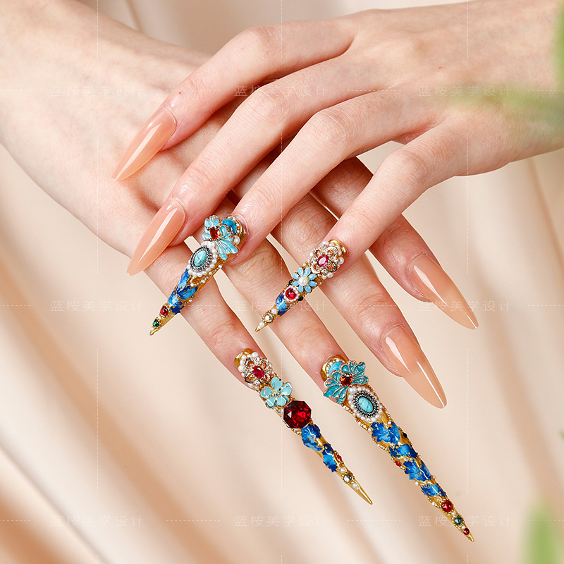 金缕阁 嬛嬛护甲贵妃甲满锆石高级中式国风穿戴甲 