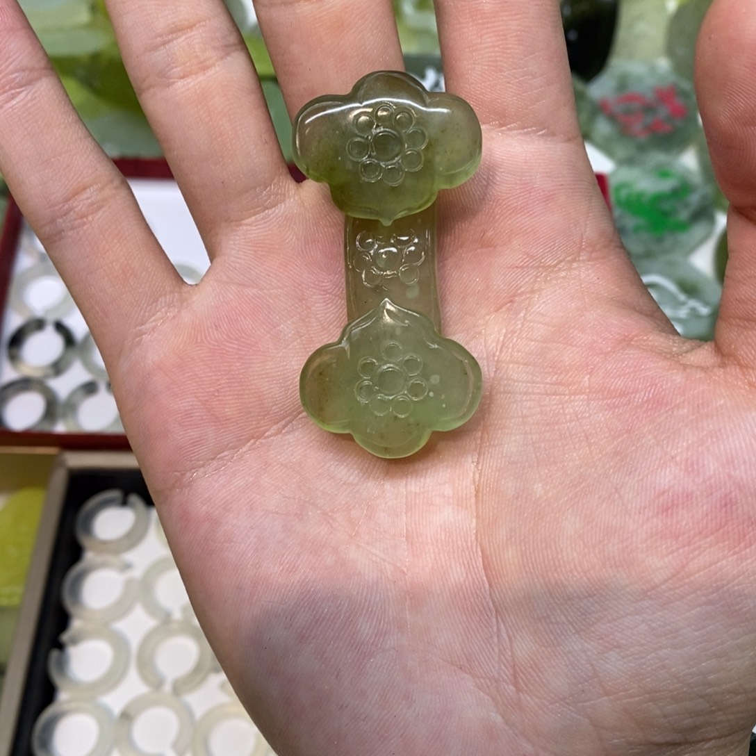 岫玉未镶嵌吊坠(不含链)