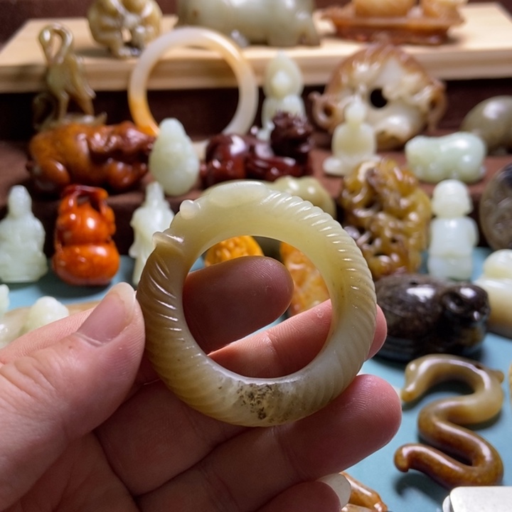 和田玉未镶嵌挂件