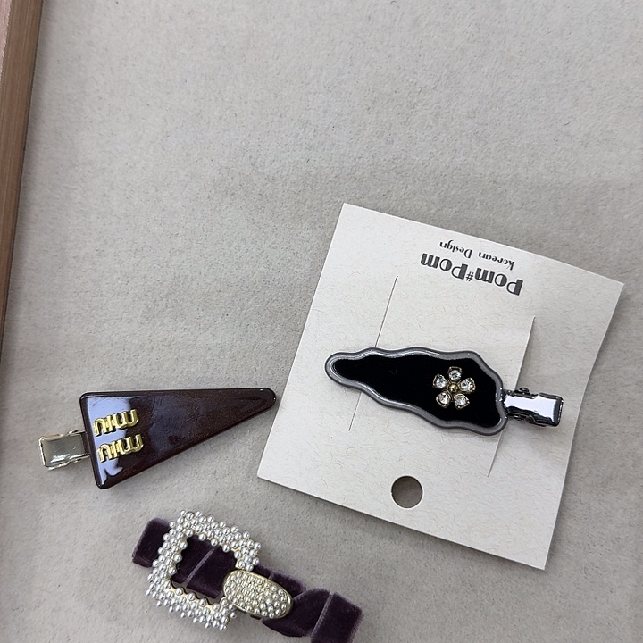 皮质铁合金夹子49