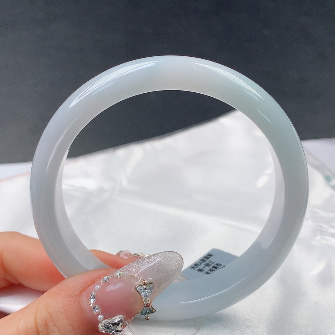 翡翠手镯未镶嵌030正58