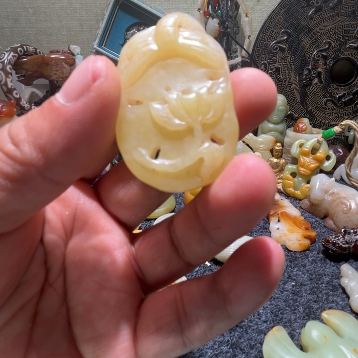 和田玉（糖玉）未镶嵌颈饰