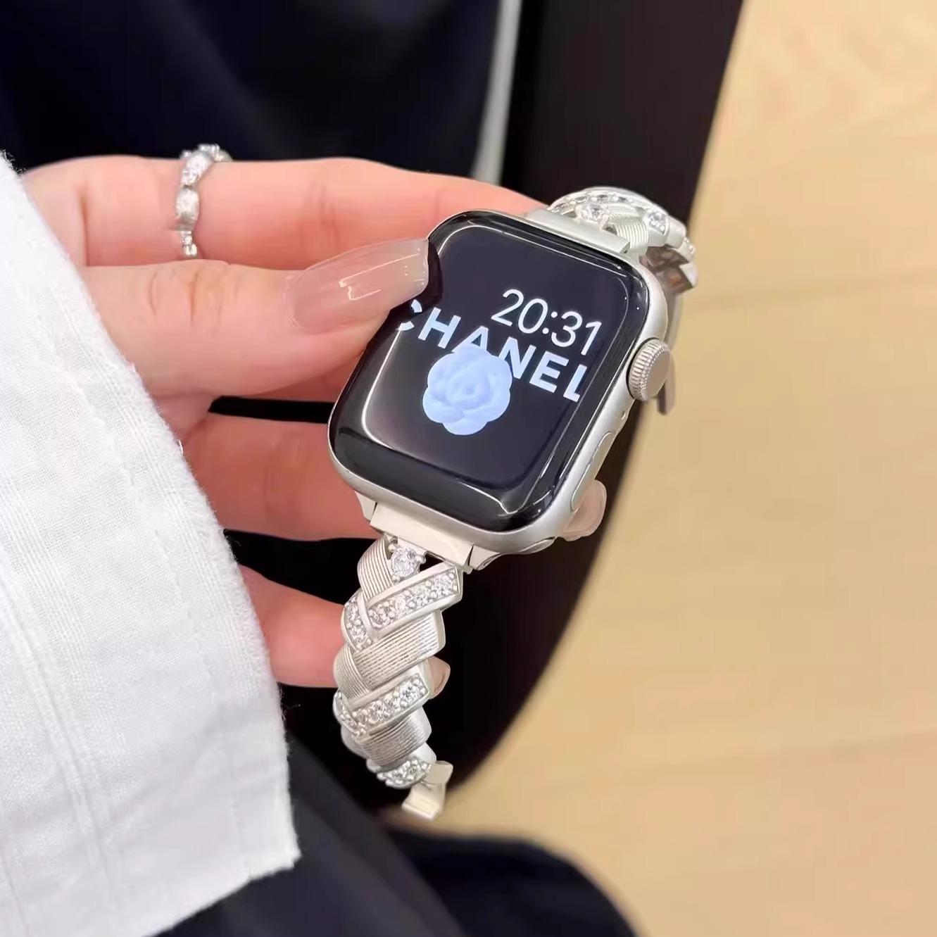 适用苹果手表S10表带iwatchS9金属麦穗手镯链式S8智能7女镶钻腕带