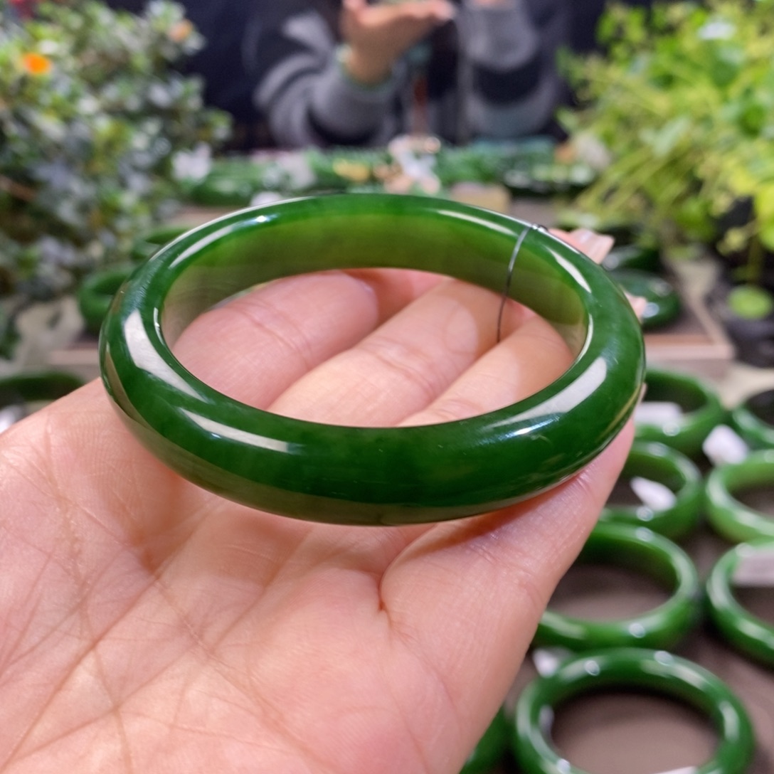 和田玉（碧玉）手镯未镶嵌