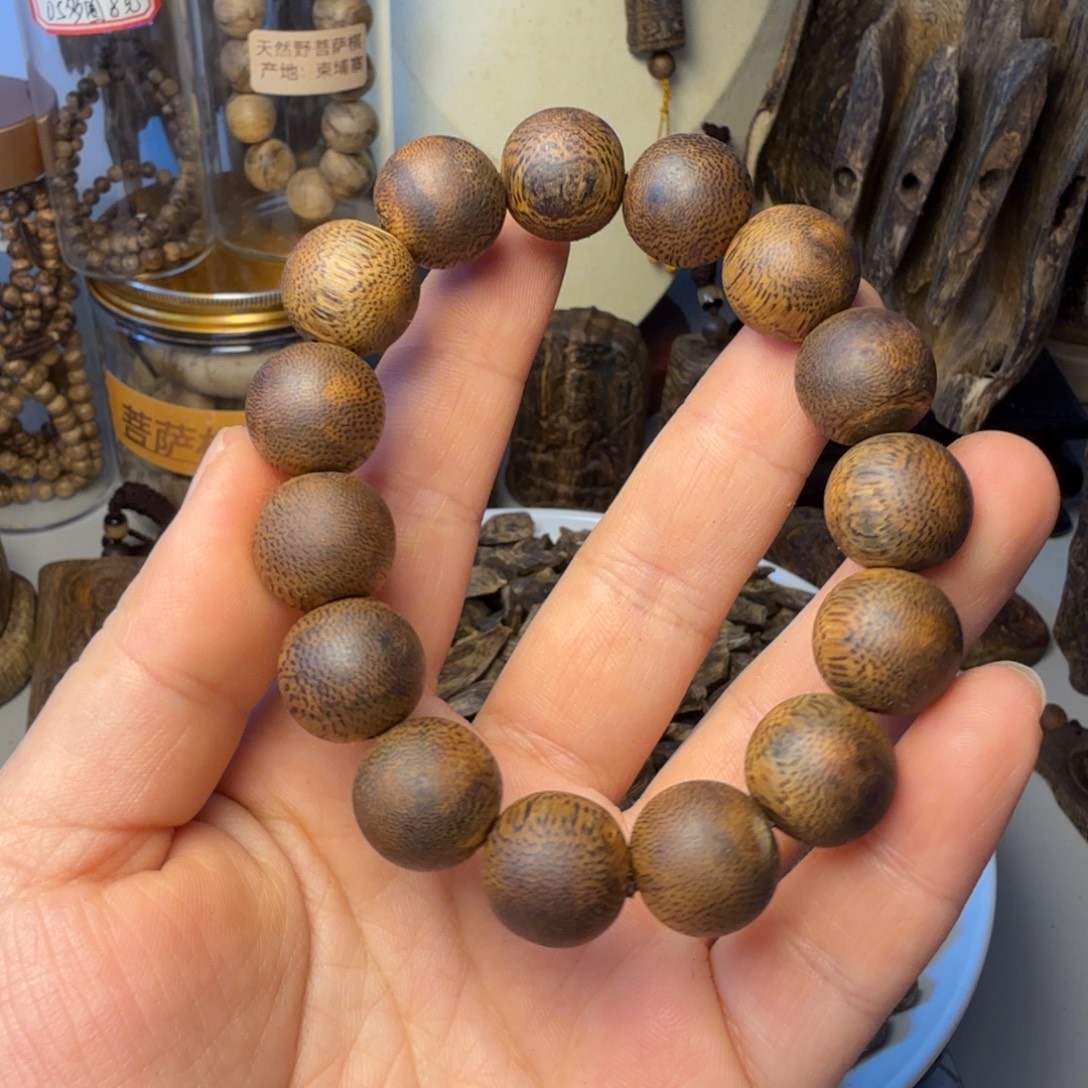 阿****沉香沉香枕海南红金猊1.5单圈21.6克