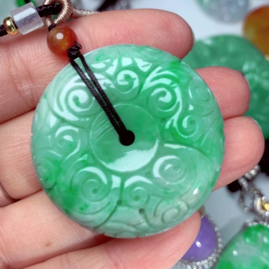 翡翠吊坠(不含链)未镶嵌