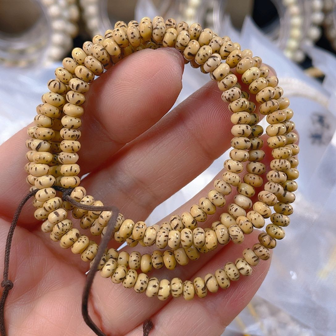 星月菩提吊坠原生态鸡油黄小米粒开播福利