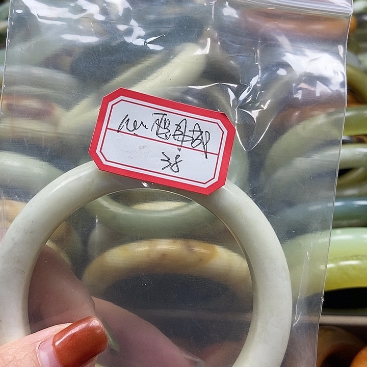 蛇纹石玉手镯未镶嵌心**成