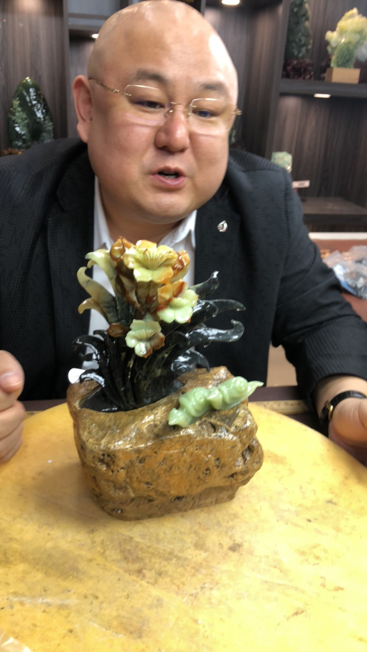 蛇纹石玉（覆膜）摆件原创作品。