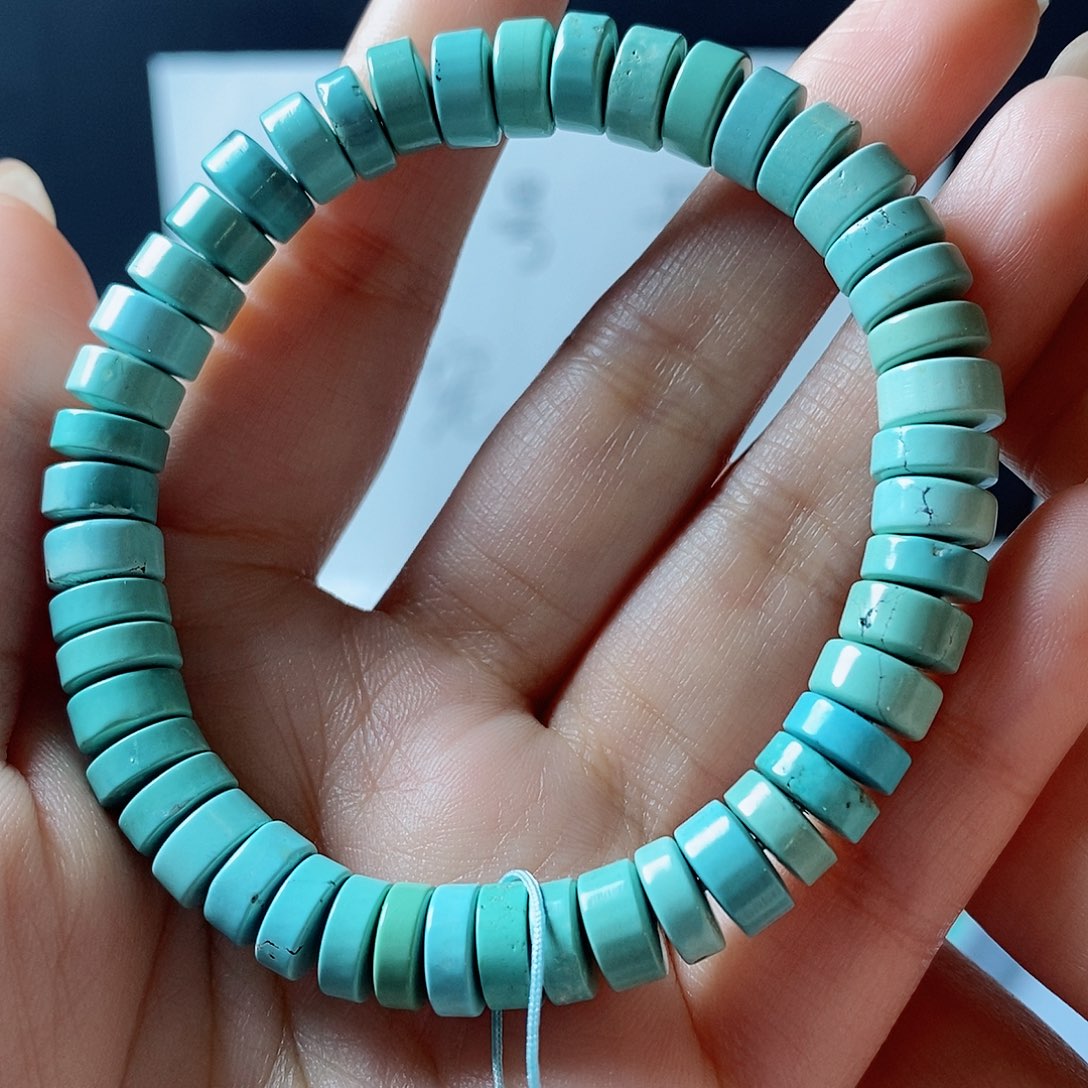 绿松石颈饰未镶嵌