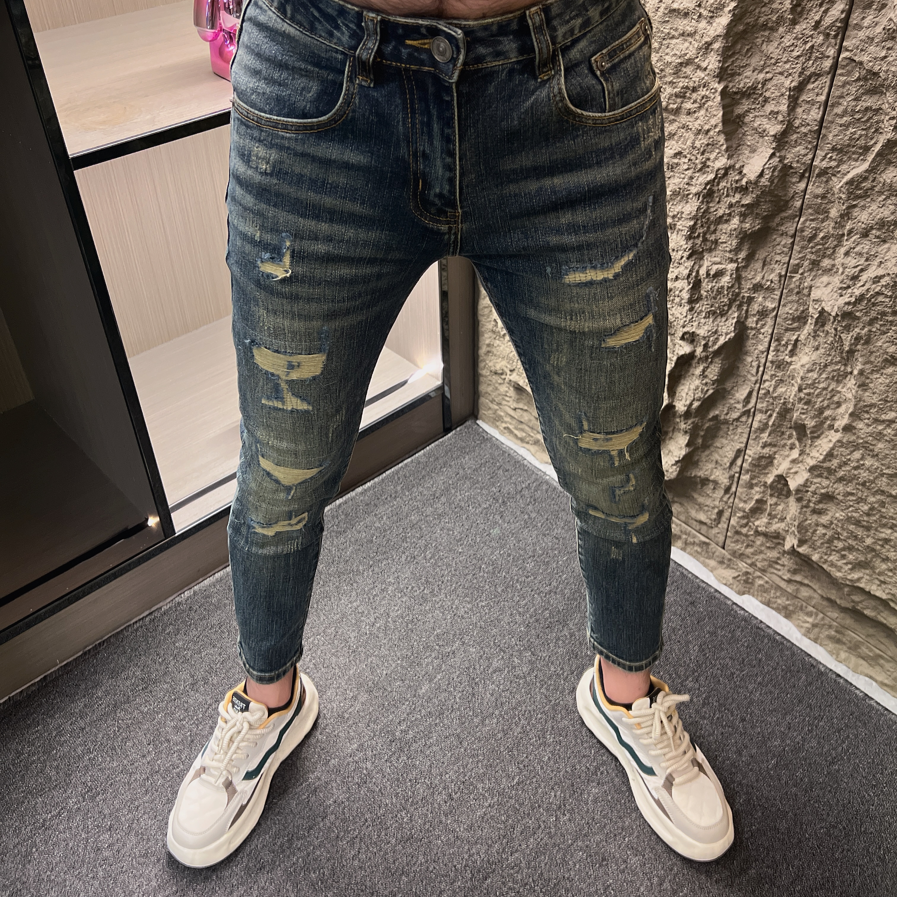 2025新款秋冬款深兰色破洞牛仔裤男款高端潮牌弹力修身小脚裤7705