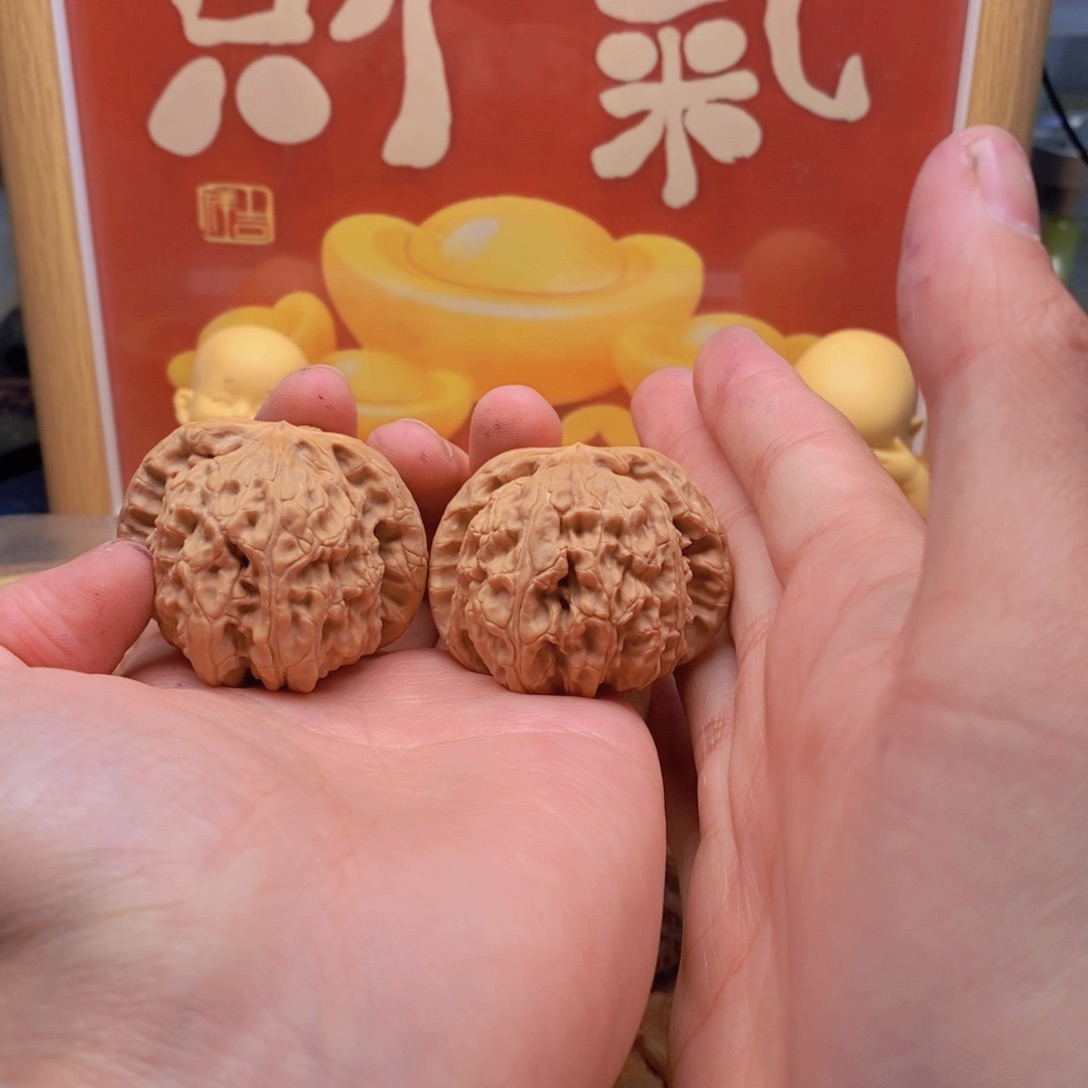 文玩核桃把件白狮子