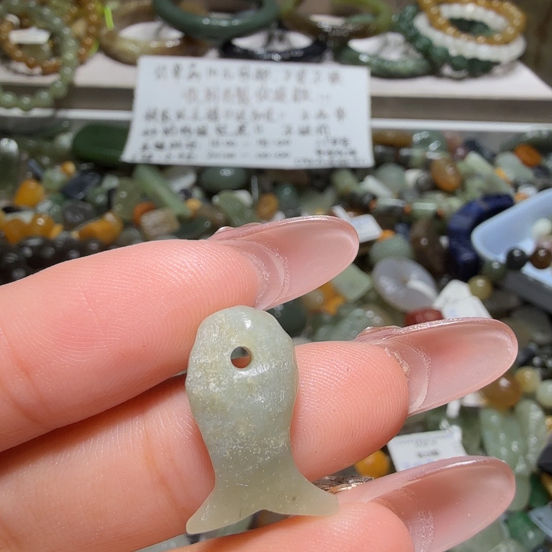 和田玉未镶嵌珠宝奇石