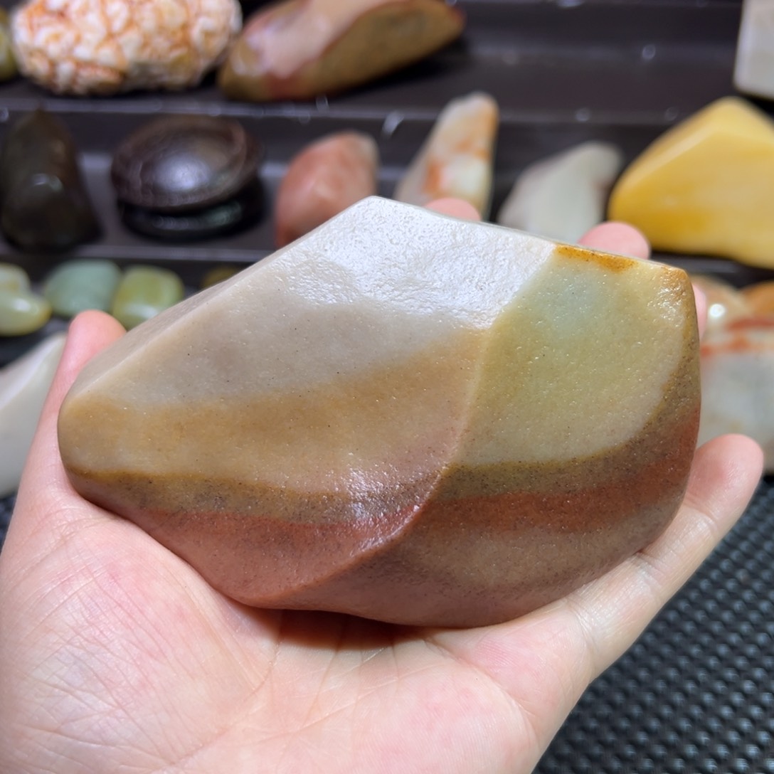 李*红静辉品石若羌彩玉原石