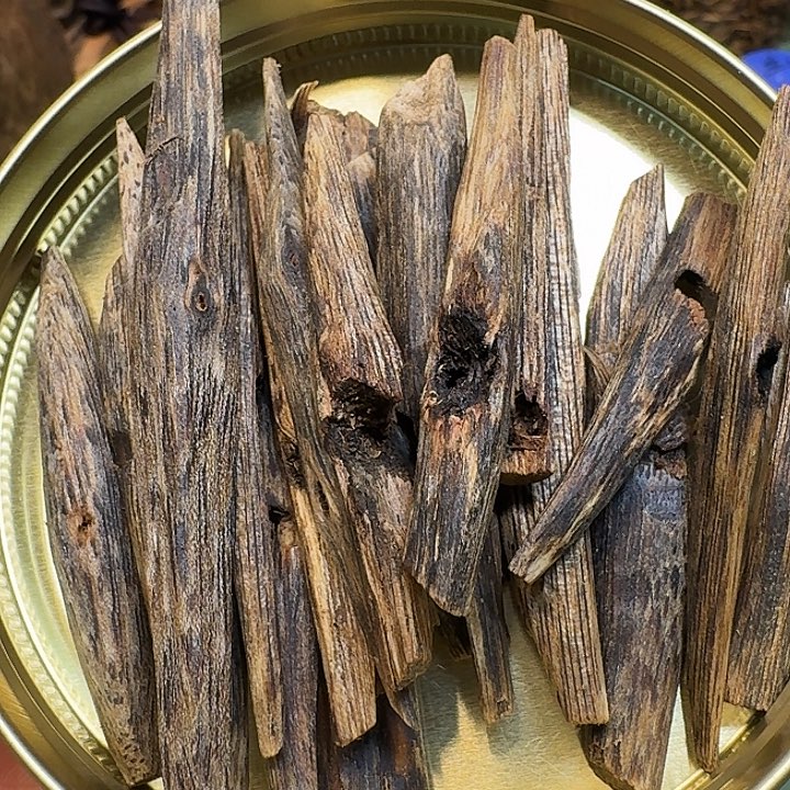 沉香沉香碎屑海南高端糖结瓜子树心油老料20克