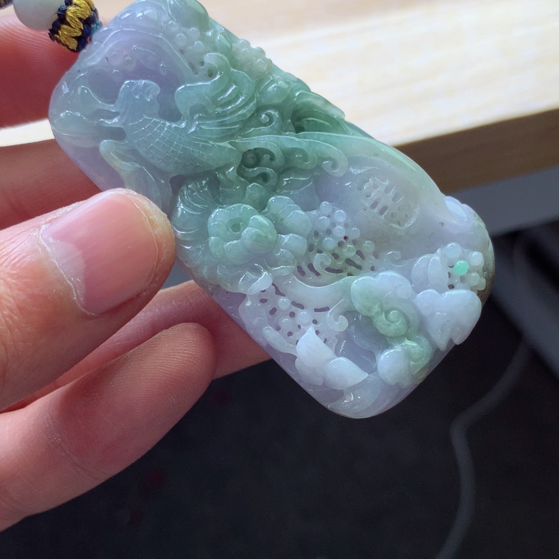 翡翠颈饰未镶嵌吊坠