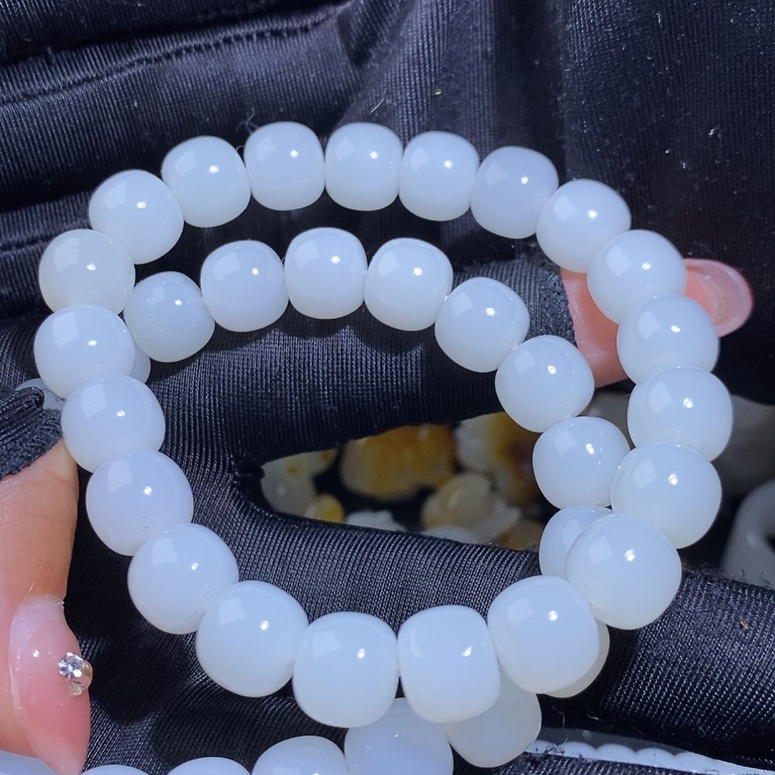 和田玉套链未镶嵌适****调