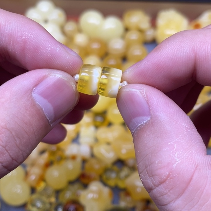 蜜蜡未镶嵌珠宝奇石