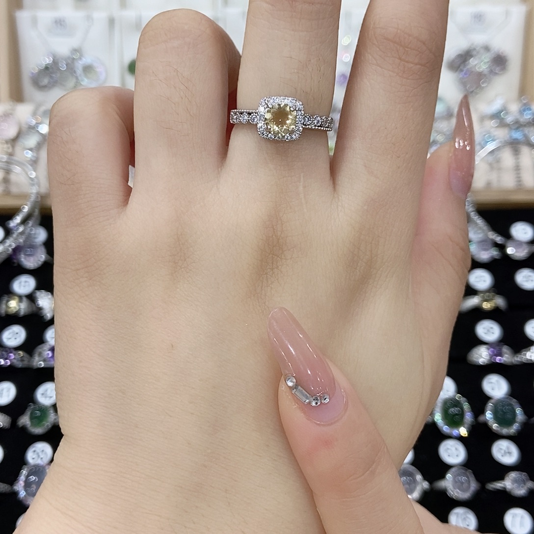 默***银S925镶嵌戒指黄晶
