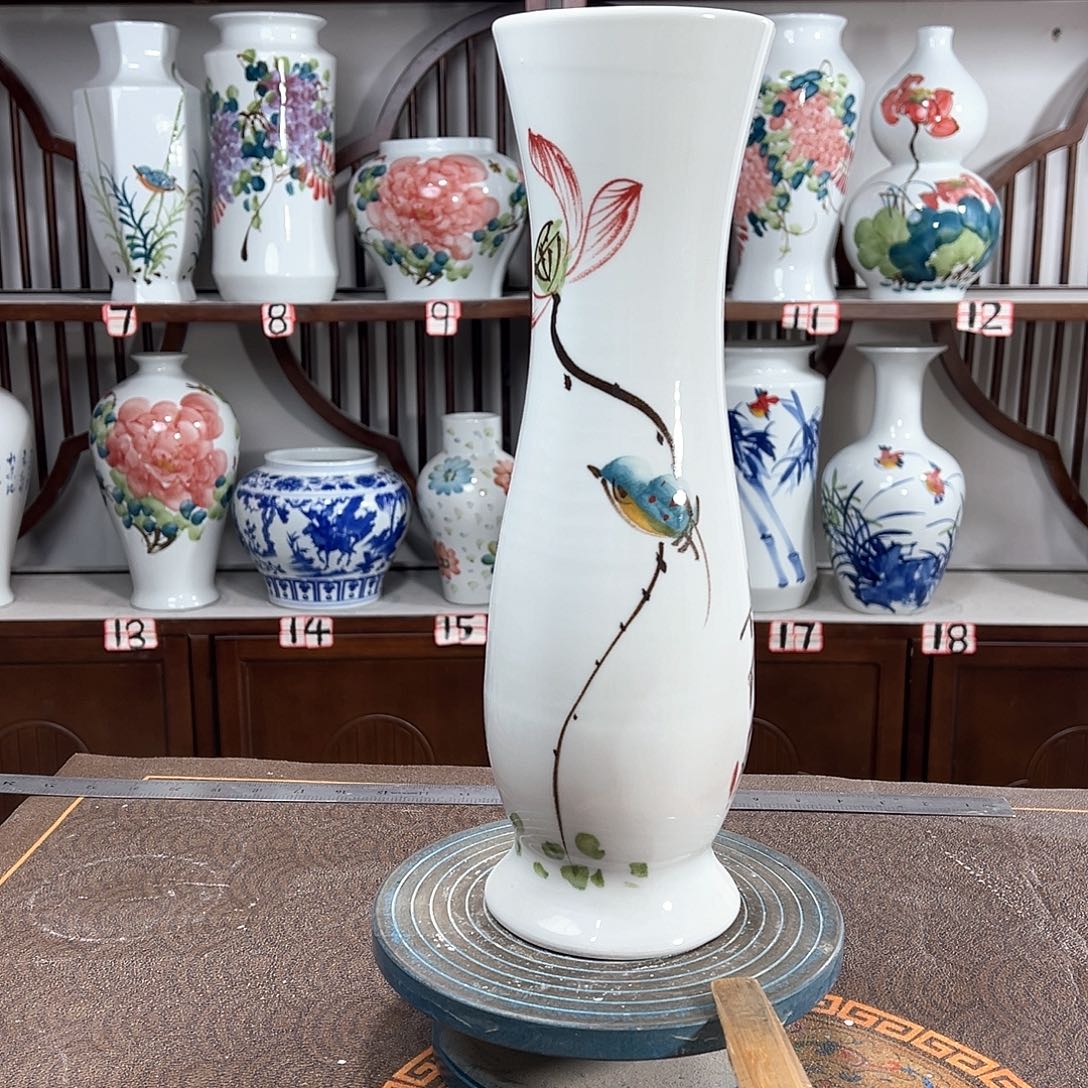 摆件景德镇陶瓷蛮荷鸟