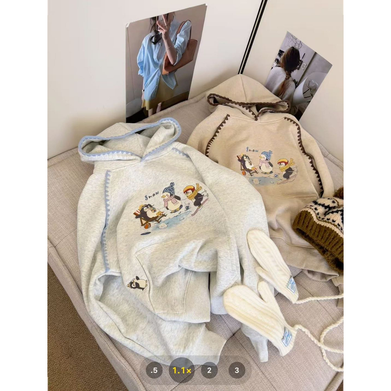 0229【冬季新款】胸前企鹅派对贝壳绣卡通连帽卫衣（6072）