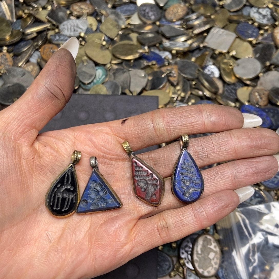 琉璃颈饰萨珊印章