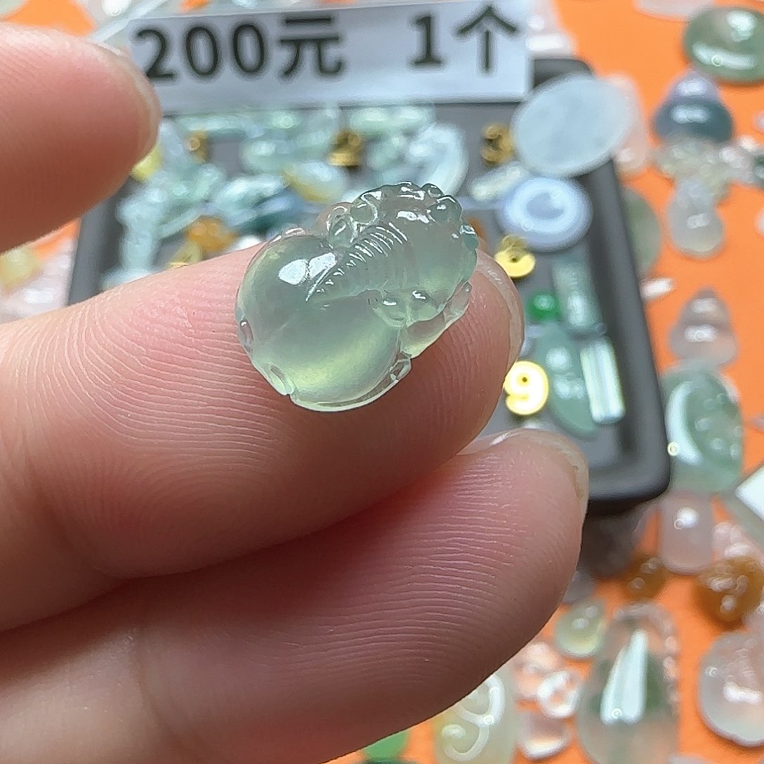 定制翡翠未镶嵌翡翠