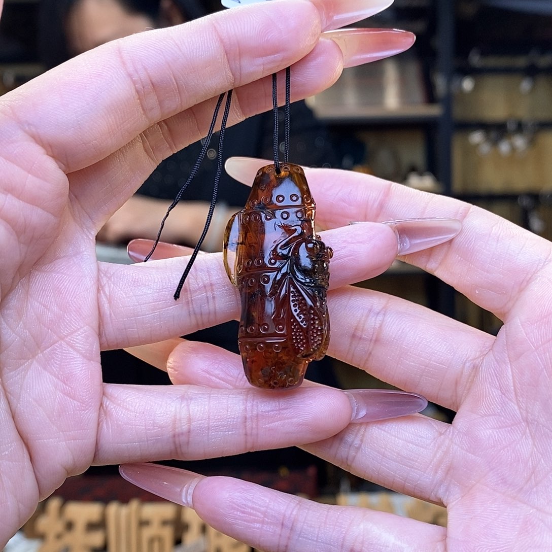 琥珀裸石未镶嵌抚顺琥珀