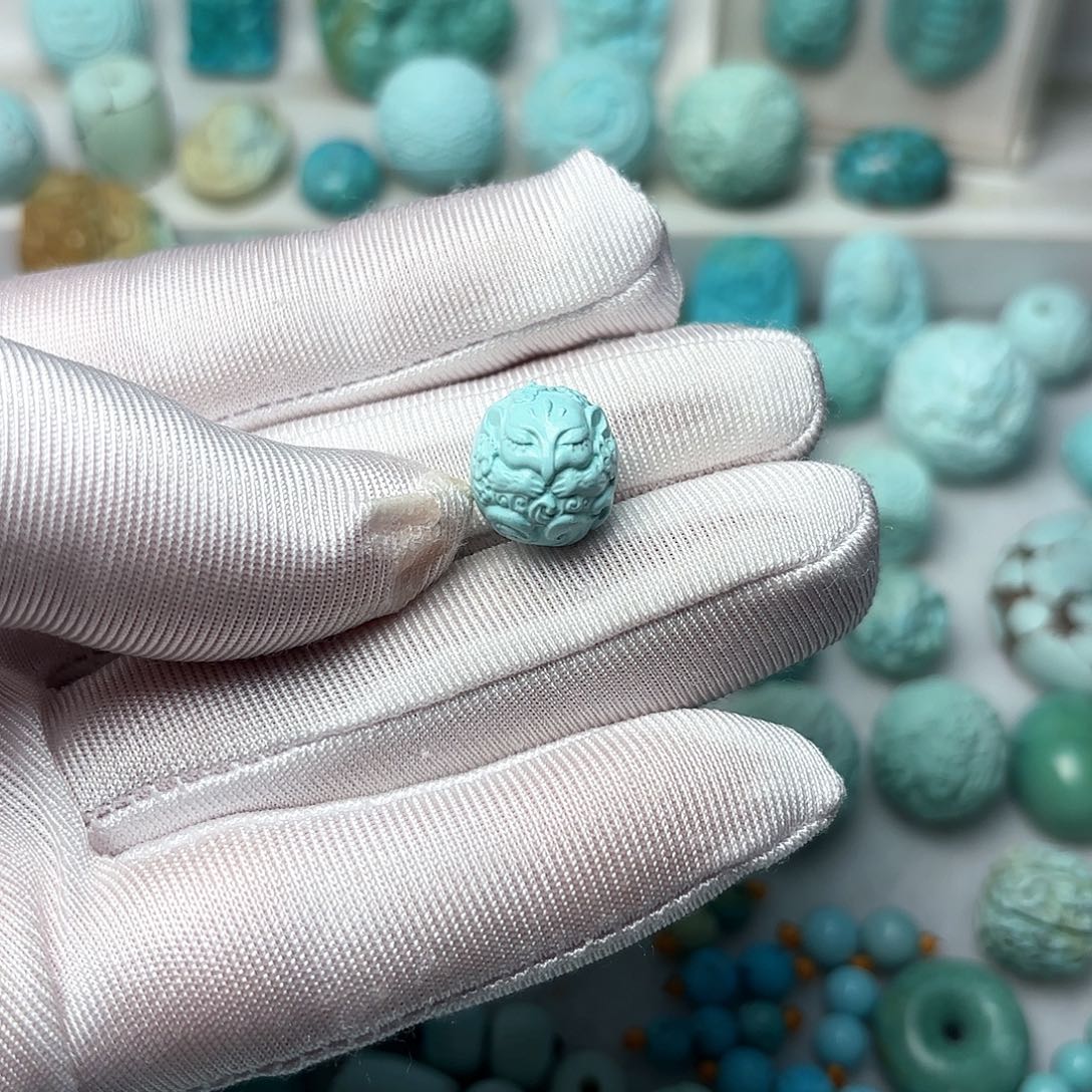 绿松石未镶嵌雕刻件