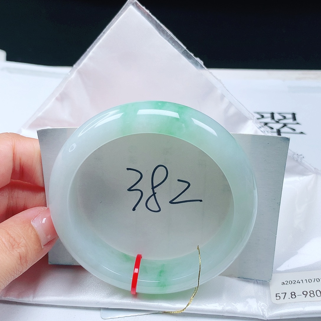 翡翠手镯未镶嵌缅甸翡翠58轮胎