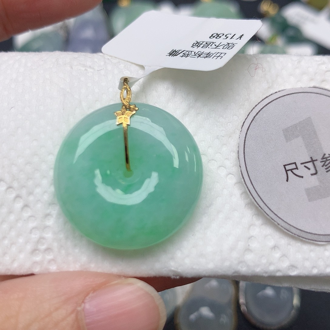 颈饰18K金镶嵌翡翠天然缅甸A货翡翠