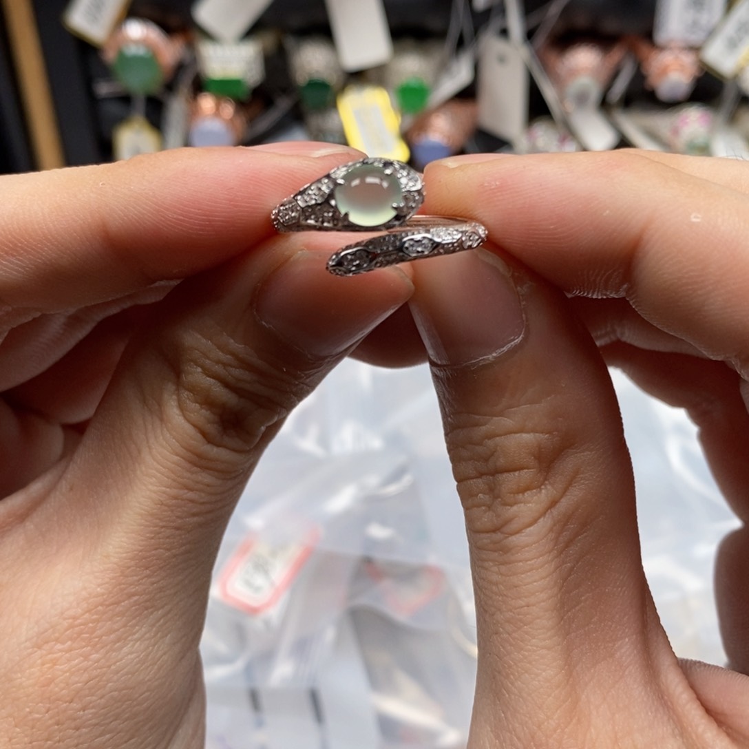 翡翠戒指银S925镶嵌天然缅甸翡翠a货