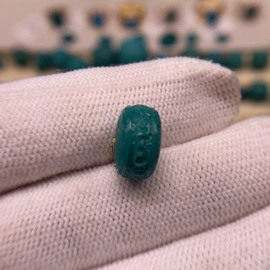 未镶嵌绿松石六字箴言12mm闪*AA811