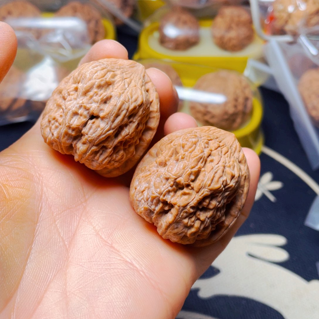 吊坠文玩核桃金钱豹